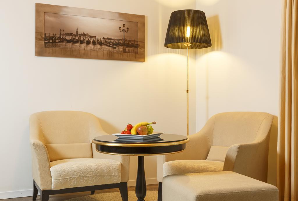 Business Hotel First Feusisberg Quarto foto