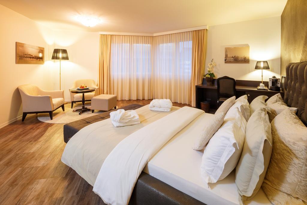 Business Hotel First Feusisberg Quarto foto